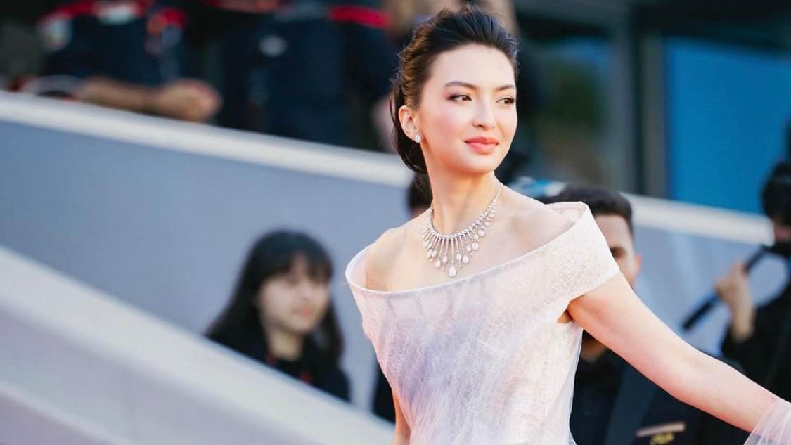 Stars are Flaunting in STELLA RISSA